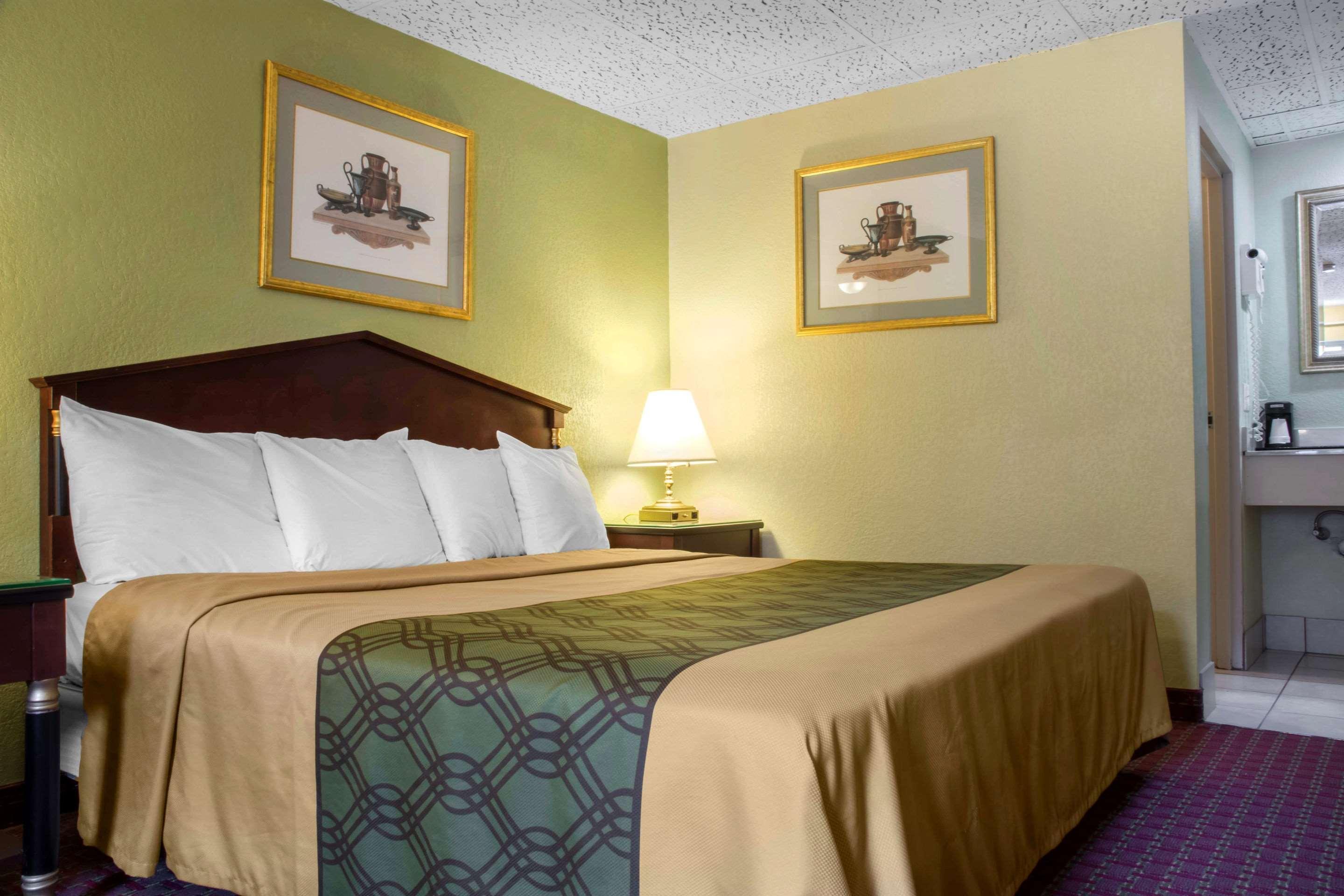 Econo Lodge Hotel Bradford Exterior foto