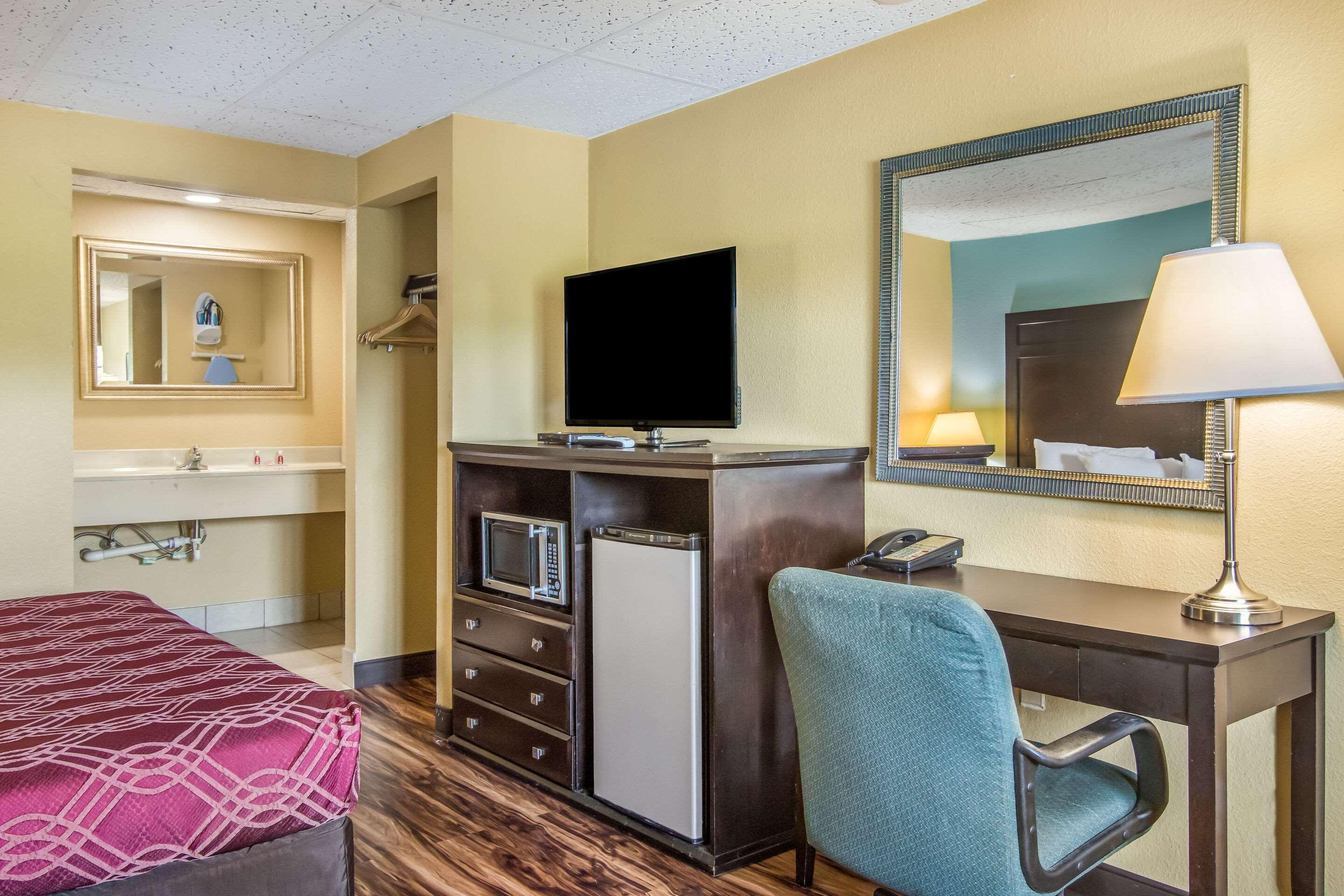 Econo Lodge Hotel Bradford Exterior foto